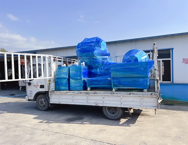 700雙層全自動殺菌鍋、料車、滾揉機(jī)發(fā)貨河南周口